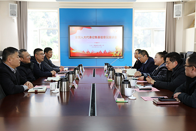 全國(guó)人大代表主動(dòng)征集意見(jiàn),發(fā)揮代表作用